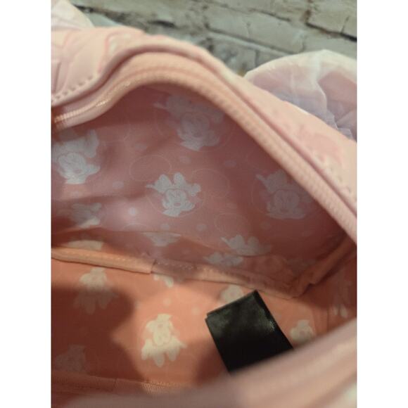 Loungefly Minnie Mouse Pink Makeup Bag With Bows NWT - Picture 5 of 5